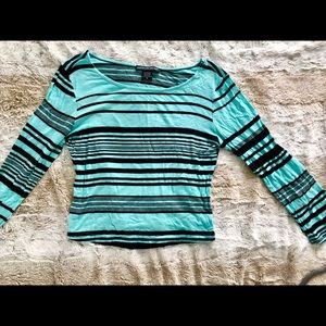 Long sleeve crop top